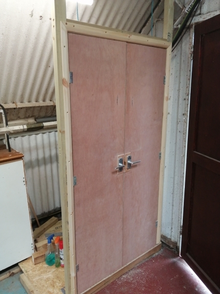 Hangar-Entrance-Cupboard-12