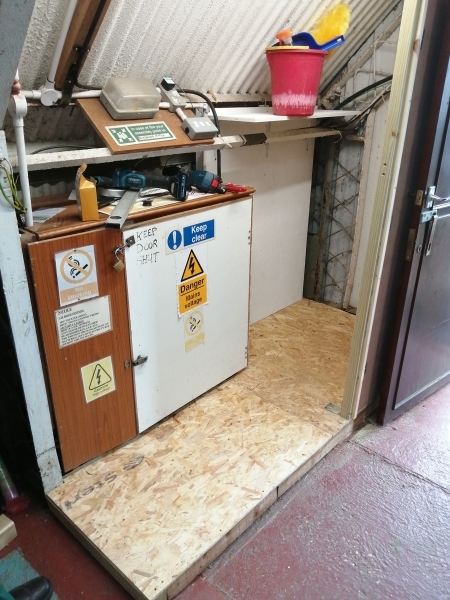 Hangar-Entrance-Cupboard-16