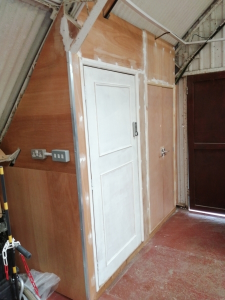 Hangar-Entrance-Cupboard-20