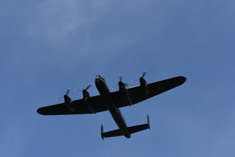 Lancaster Flypast 03