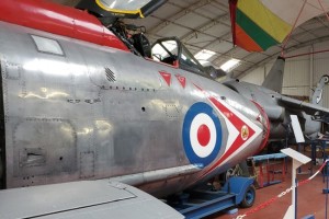 The-Cockpit-Area-03