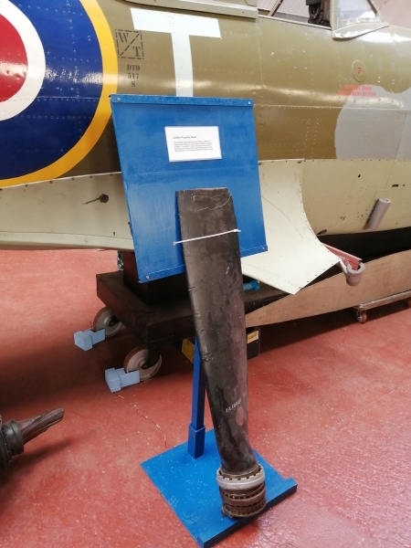 Spitfire-IX-Prop-Stand-02