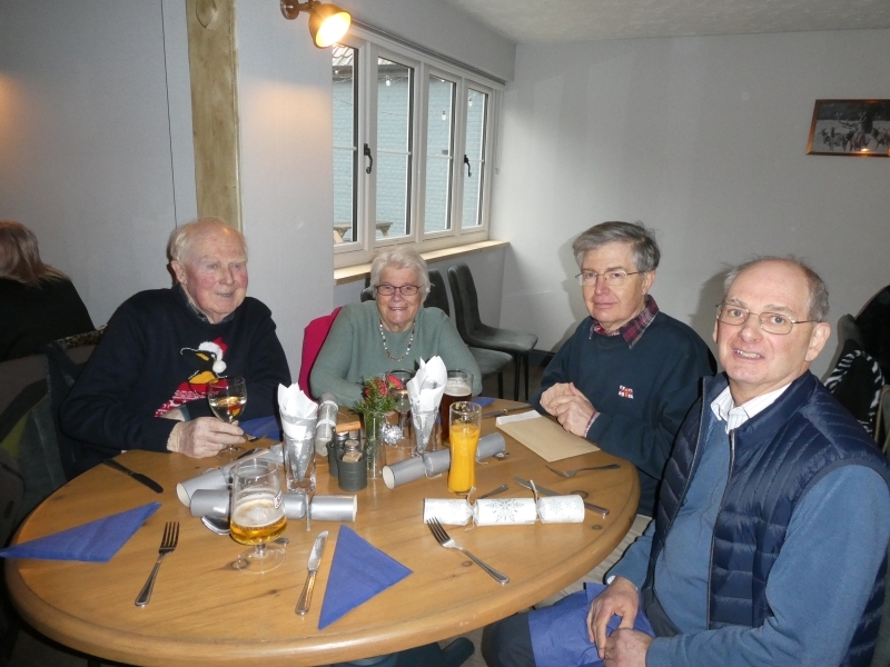 2022-Christmas-Lunch-05