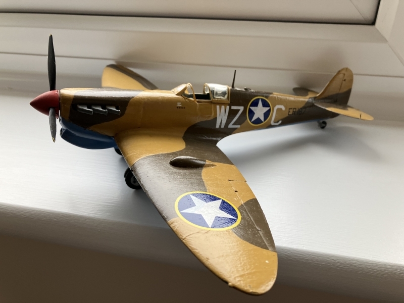Model-Spitfire-Display-05