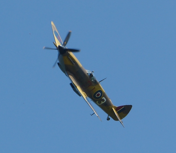 RAF-BBMF-Spitfire-2305-04