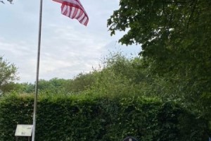 446-Memorial-on-airfield-01