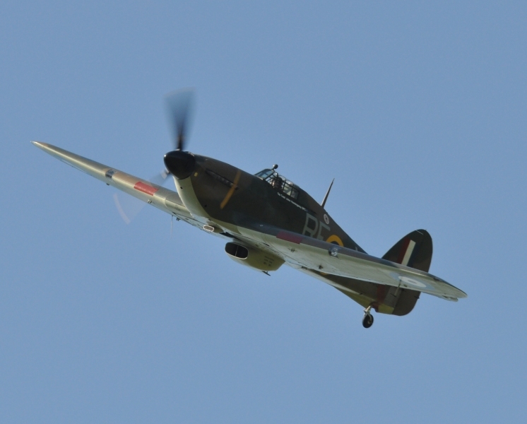 202525A-Hurrican-Flypast-02