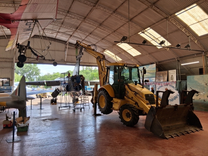 100625-Jag-tail-JCB-tilted1