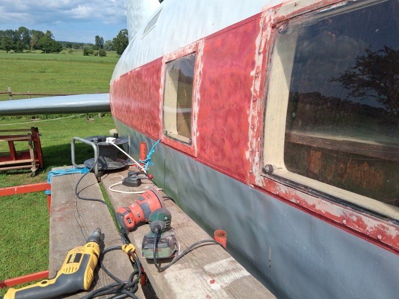 100625-Valetta-stbd-cheat-line1