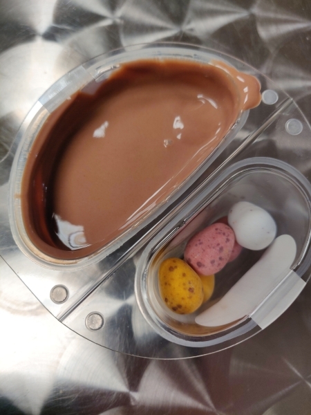 202603B-02-Easter-Desert