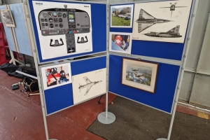 Transportable-Display-Screen-01
