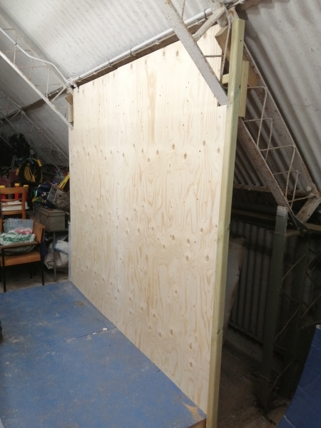 Stage-Wall-05